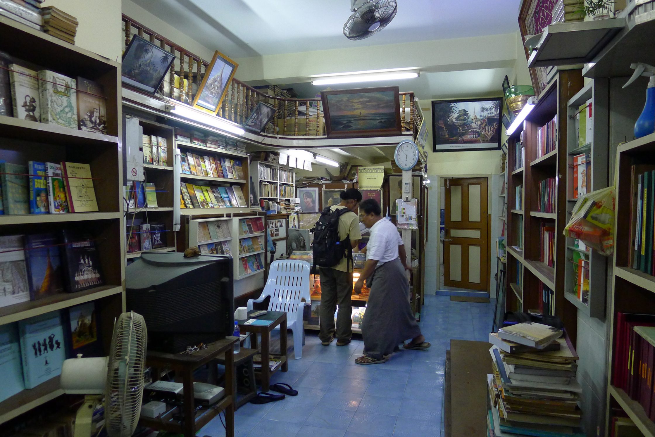 Bookworming In Thailand, Myanmar and Vietnam!
